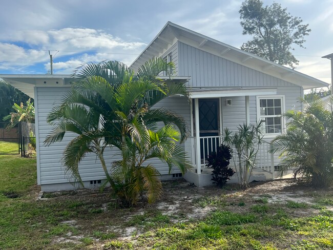 Front - 2664 Van Buren Ave House