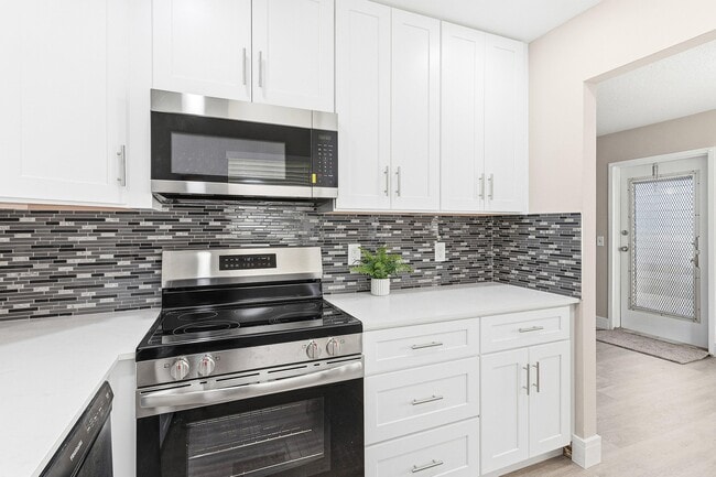 Photo - 141 Brittany Terrace