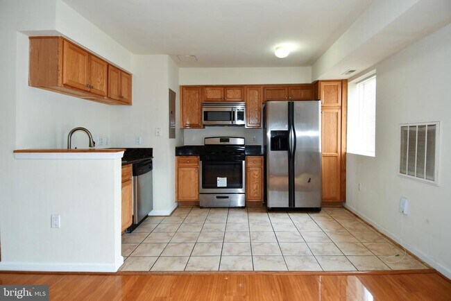 Photo - 4116 Ames St NE Unidad 102