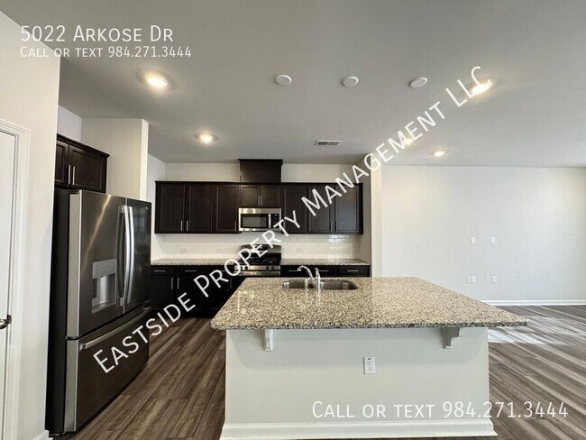 Photo - 5022 Arkose Dr