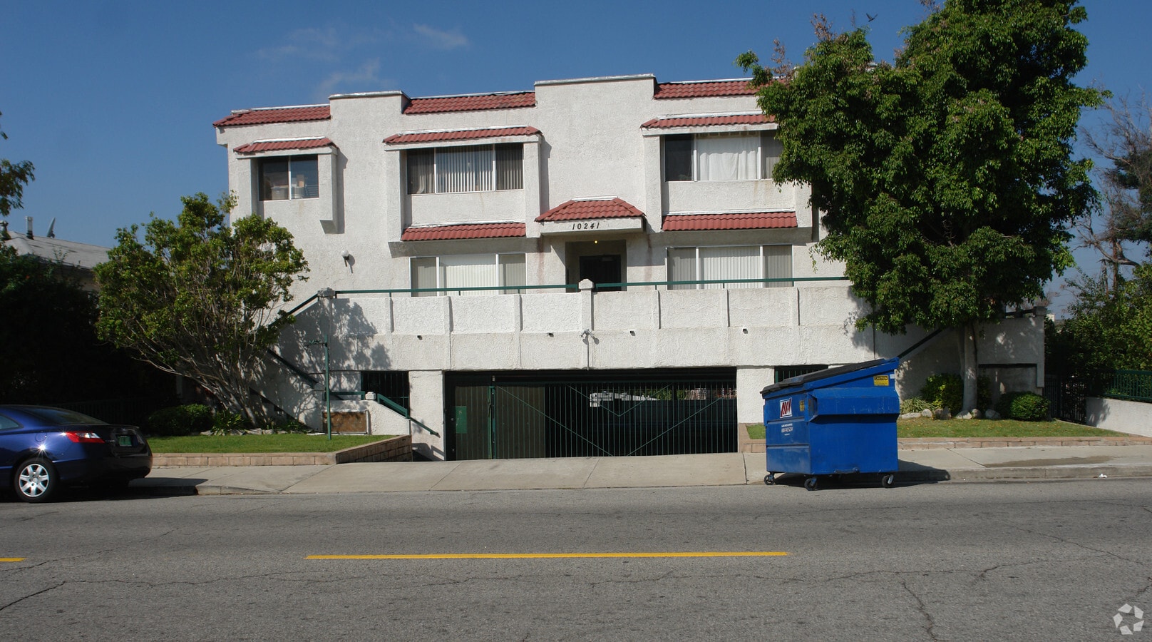 Photo - Commerce, 10241