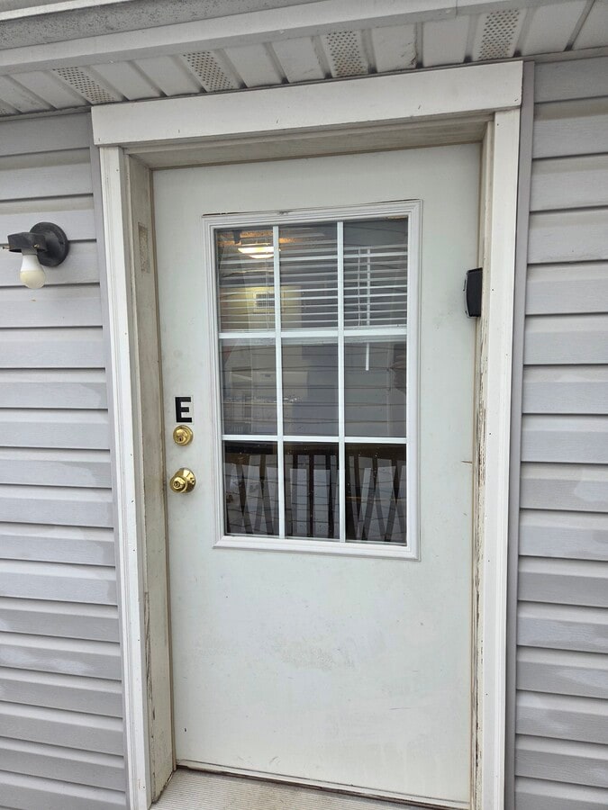 Photo - 2 S Main St Apartments Unit E