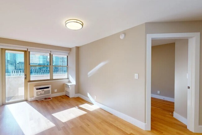 Photo - 311 Greenwich St Unidad 13U