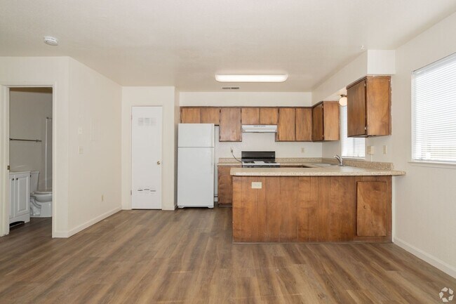 Photo - HUGE 4 BEDROOM Townhome!