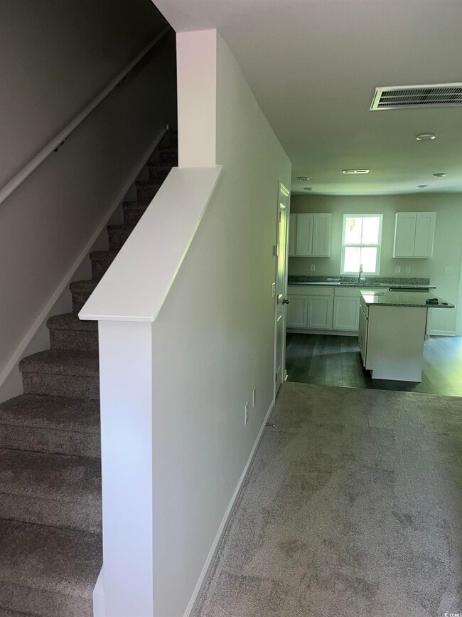 Photo - 162 Villa Grande St
