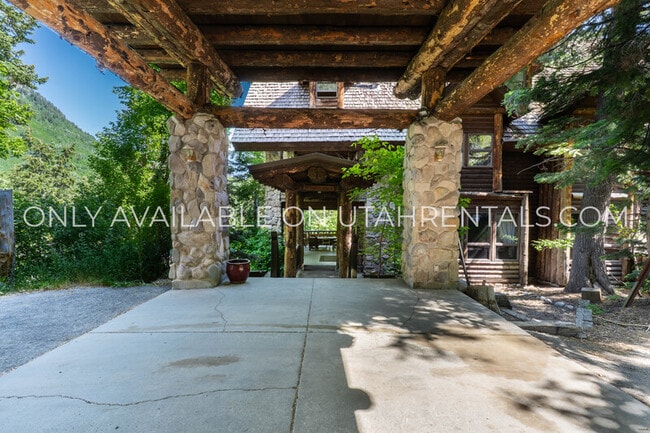 Photo - 2718 Stewart Rd