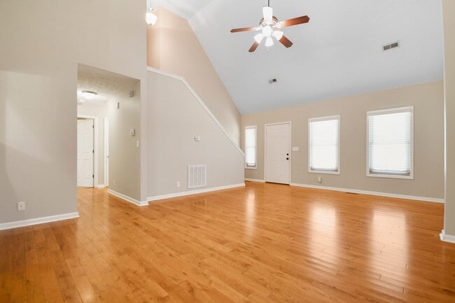 Photo - Pet Friendly Three Bedroom with Bonus!