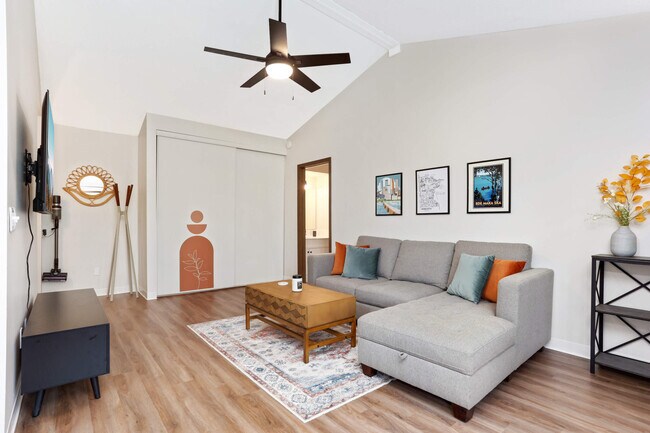 Photo - 1011 11th Ave S Unit 7