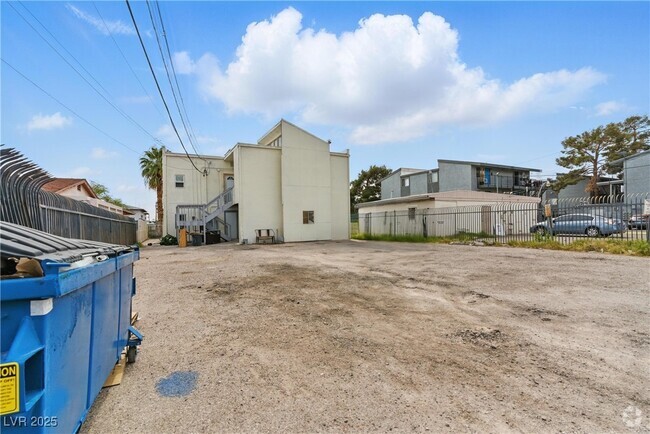 Building Photo - 214 S Maryland Pkwy Unit 1-10 Rental