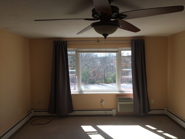 Photo - 4 Colonial Dr Unit 6