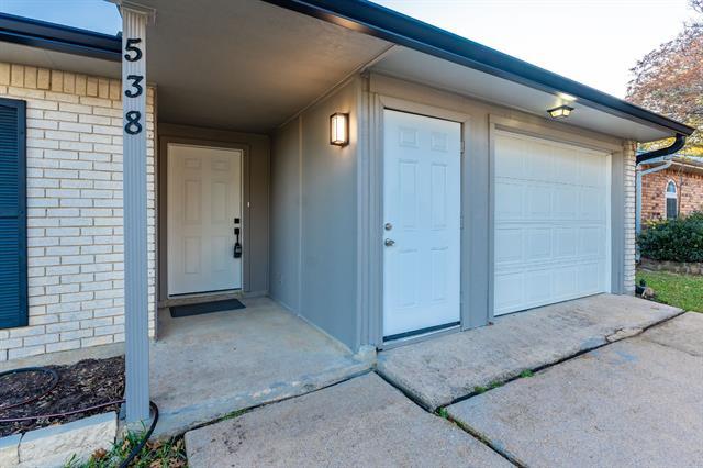 Photo - 538 Hawthorne Dr