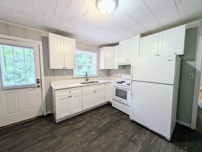 Photo - 213 E Weatherspoon St Unidad B