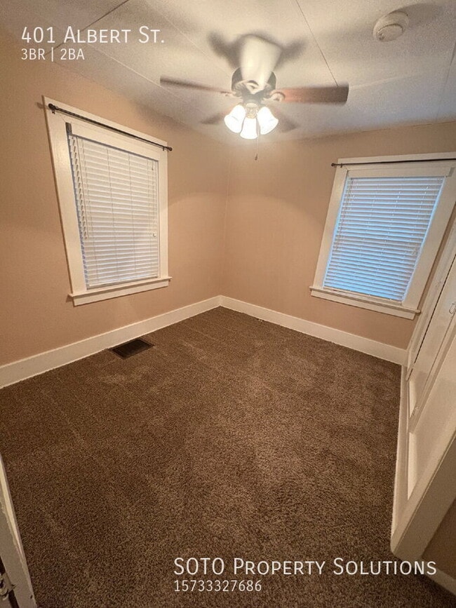 Photo - 401 Albert St