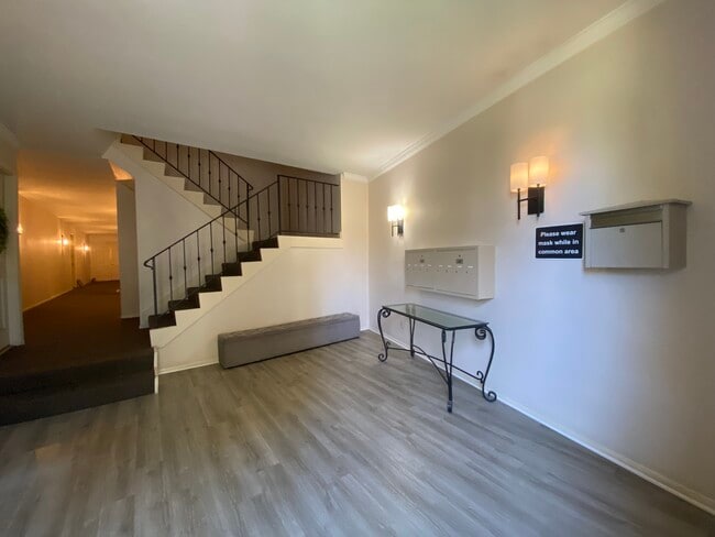 Photo - 10634 Holman Ave Unidad 3