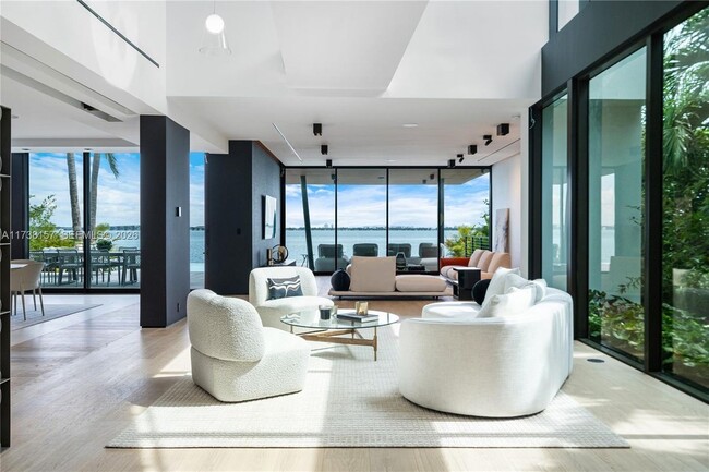 Photo - 1369 N Venetian Way