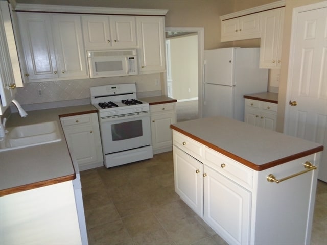 Photo - 5435 Silk Oak Way