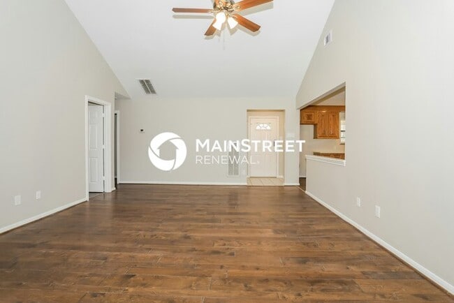 Photo - 4 Bedroom Pet-Friendly Home in Magnolia, TX with Main Street Renewal
