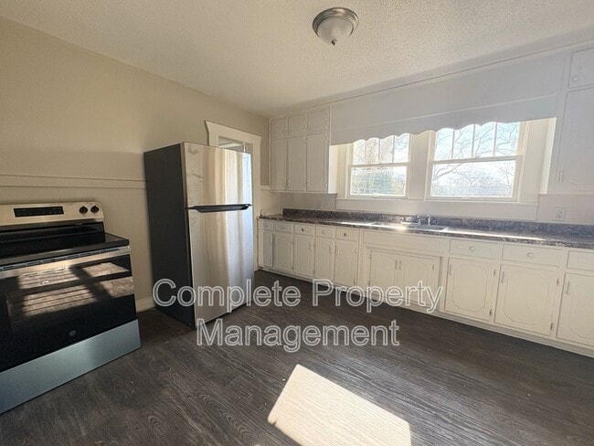 Photo - 512 81st St S