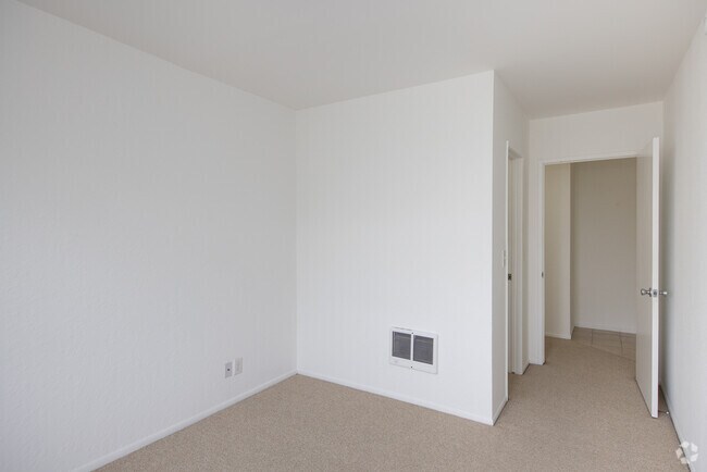2BR, 2BA