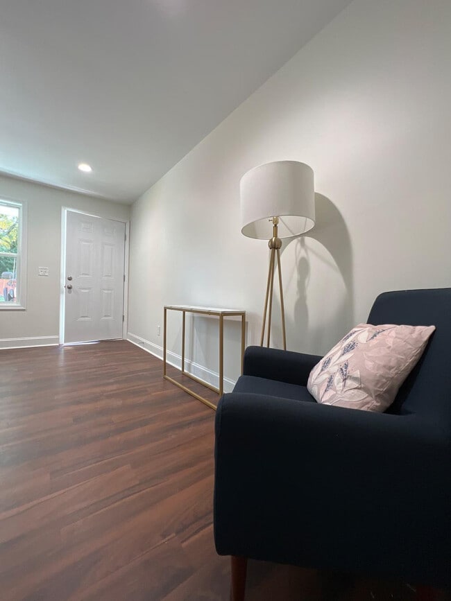 Building Photo - 1215 Buncombe Rd Unit ID1234770P Rental