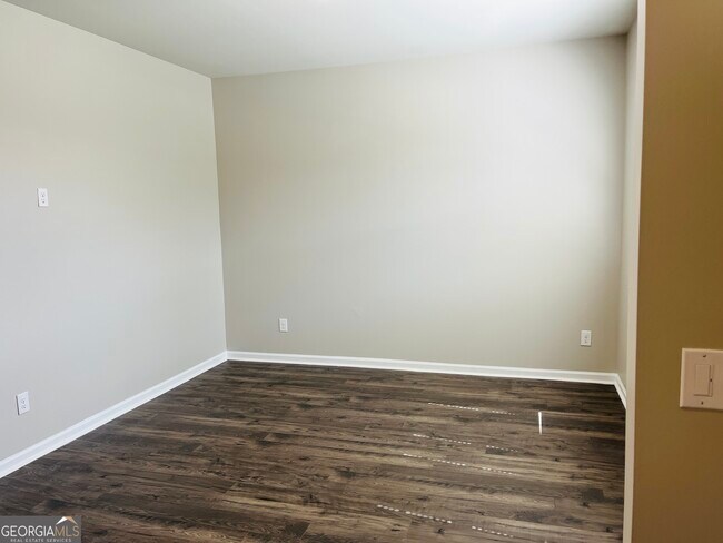 Photo - 19 White Spruce Wy
