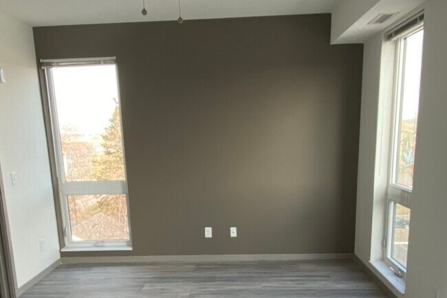 Lots of natural light, floor to ceiling windows.