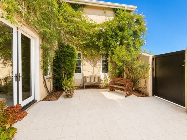 Photo - Spacious 5 (or 6) Bedroom House with attached ADU in Winchester for Rent