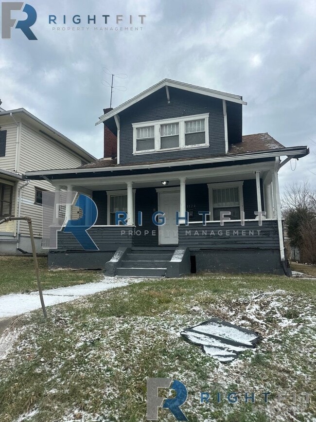 Building Photo - Newly Renovated Home in Dayton!