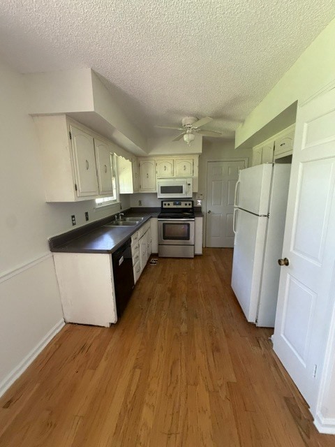 Photo - 2900 Moss Spring Dr