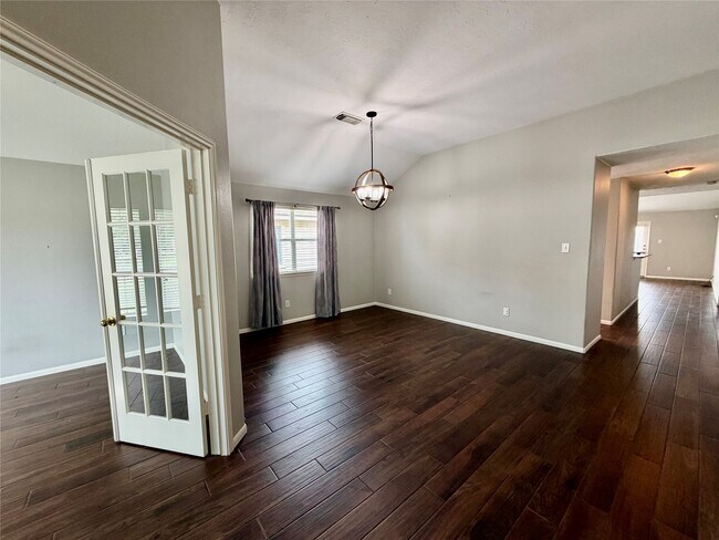 Photo - 25206 Barmby Dr