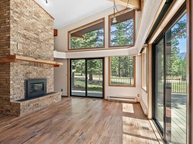 45 Ridge Ln