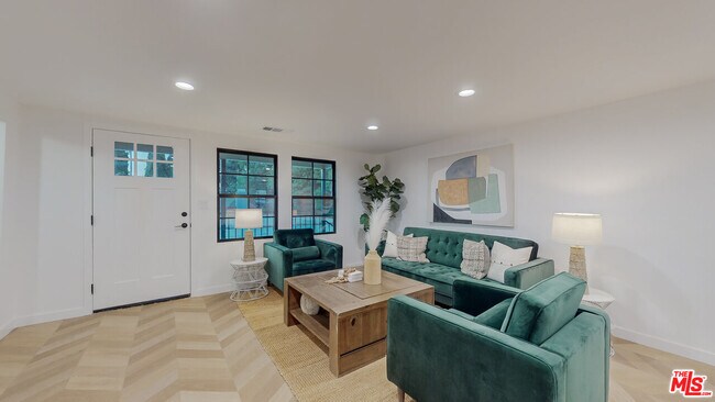 Photo - 1235 N Citrus Ave