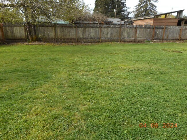 Photo - Bright and Spacious Adair Village Gem!