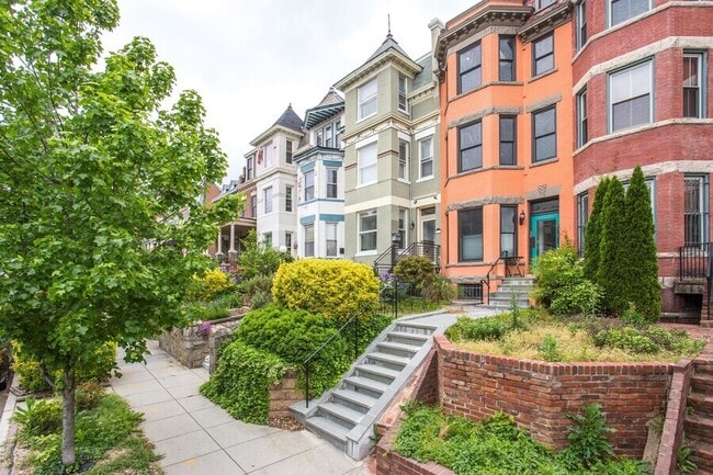 Photo - 1127 Fairmont St NW Unidad 3