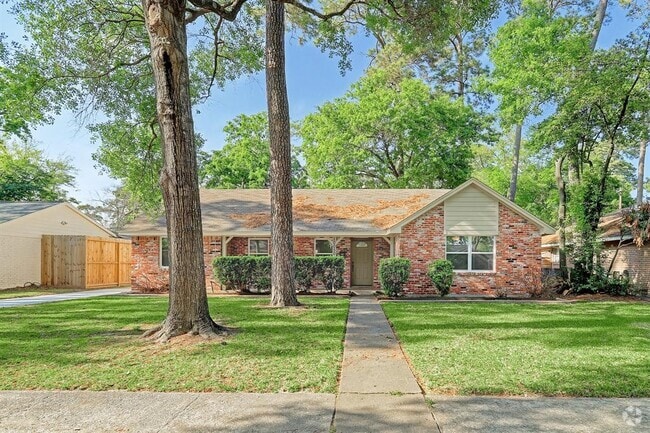 Building Photo - 10050 Cedardale Dr Rental