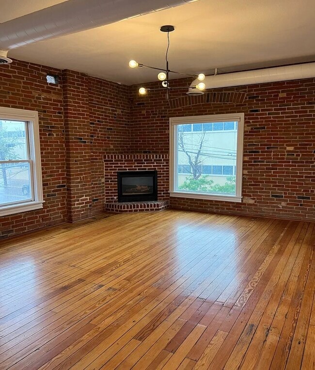 624 E 18th Ave Unit 4