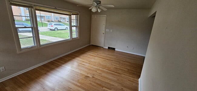 Photo - 5841 Garrett Ln Unit A