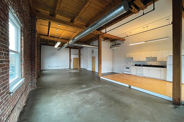 Photo - 90 Lafayette St Unidad 90-206