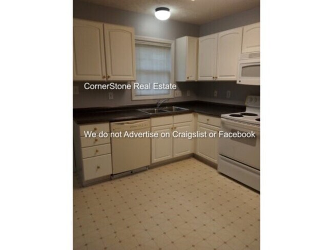 Photo - 405 Cityview Ln