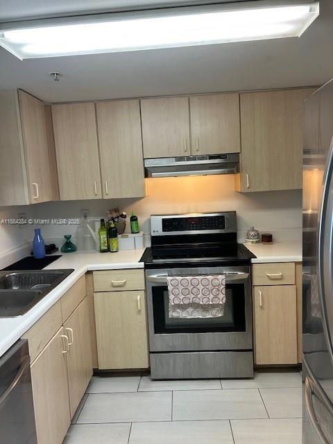 Photo - 3000 Coral Way Unidad 1117 Rental