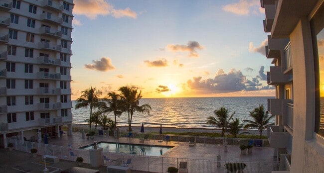 Building Photo - 3301 S Ocean Blvd Unit 206 Rental