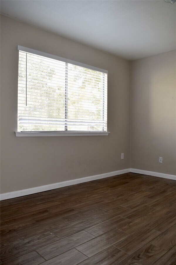Photo - 5625 Antoine Dr Unit 704
