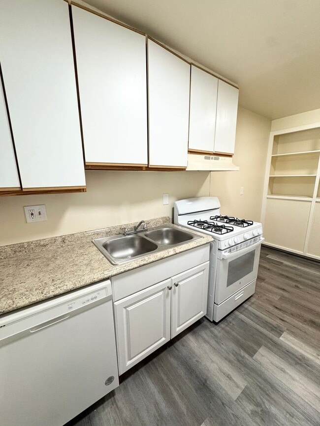 Photo - Move-In Special; Upstairs One Bedroom + Private Patio – SEE VIDEO Unit 3652 Gayle Way  Apt 11