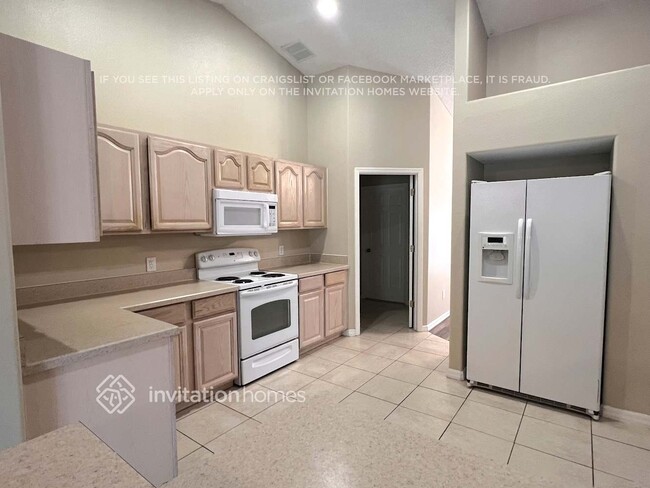 Photo - 19213 Starry St