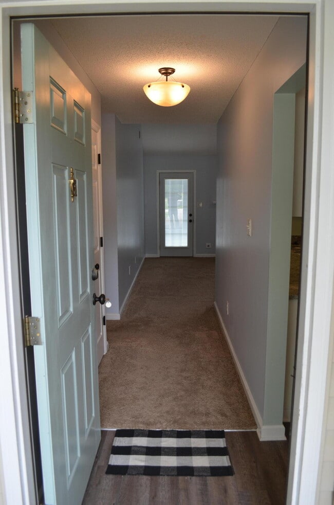 Photo - 638 Devon Rd