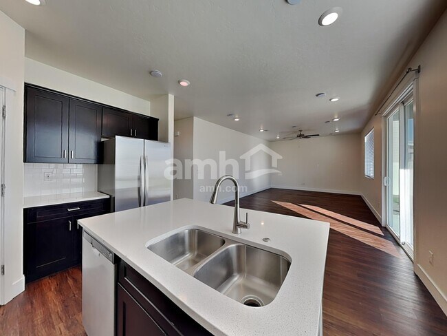 Photo - 1281 E Old Mesquite St