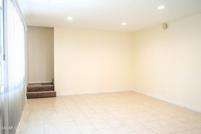 Photo - 3063 Randolph St