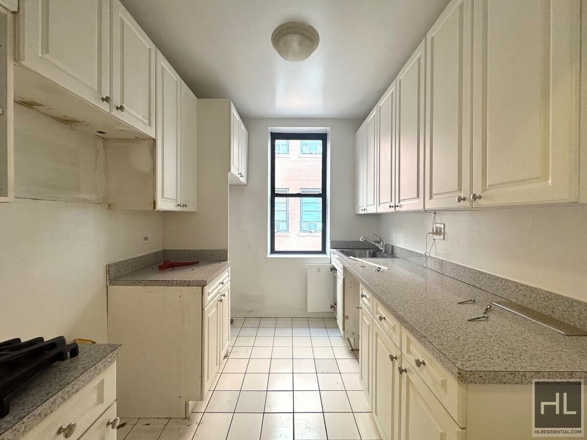 Photo - WEST 45 STREET Unidad 4F