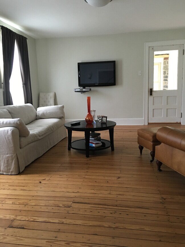 86 East Conestoga Rd