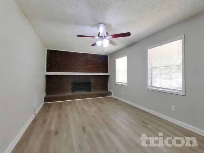 Photo - 4211 Clearview Dr